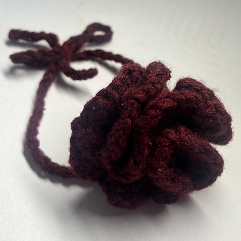 Crochet hyperboloid choker necklace