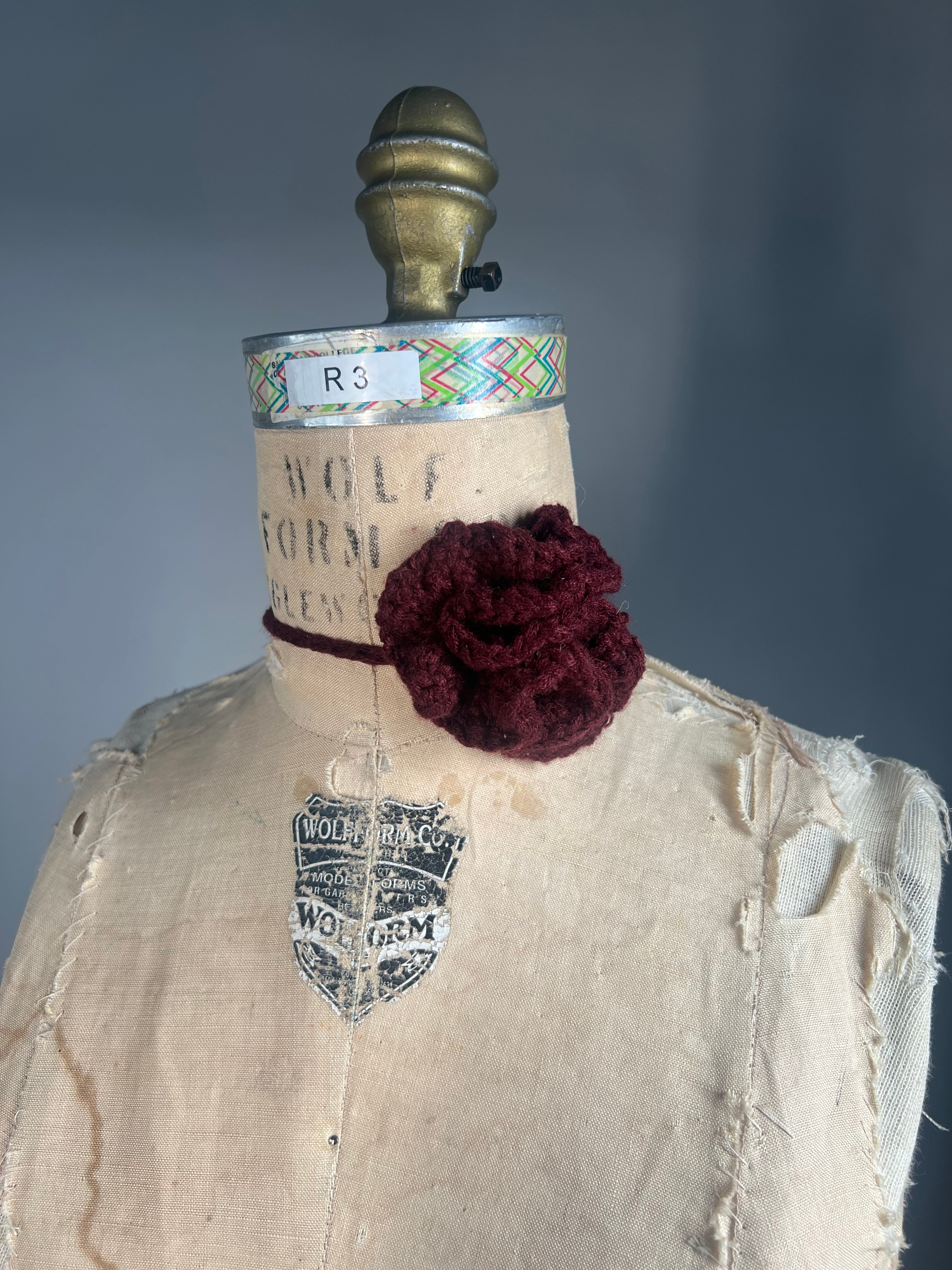 Crochet hyperboloid choker necklace