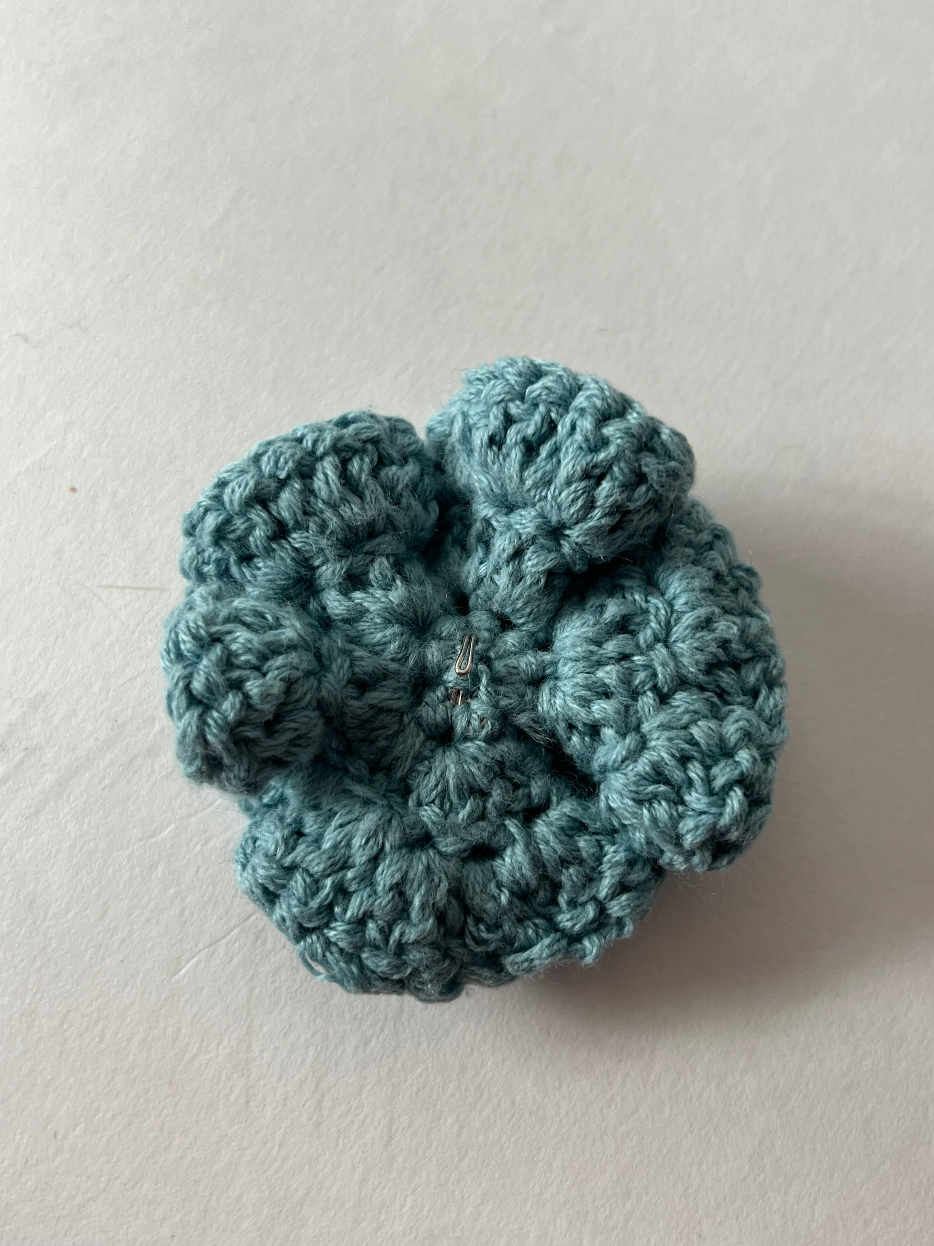 Crochet hyperboloid broach