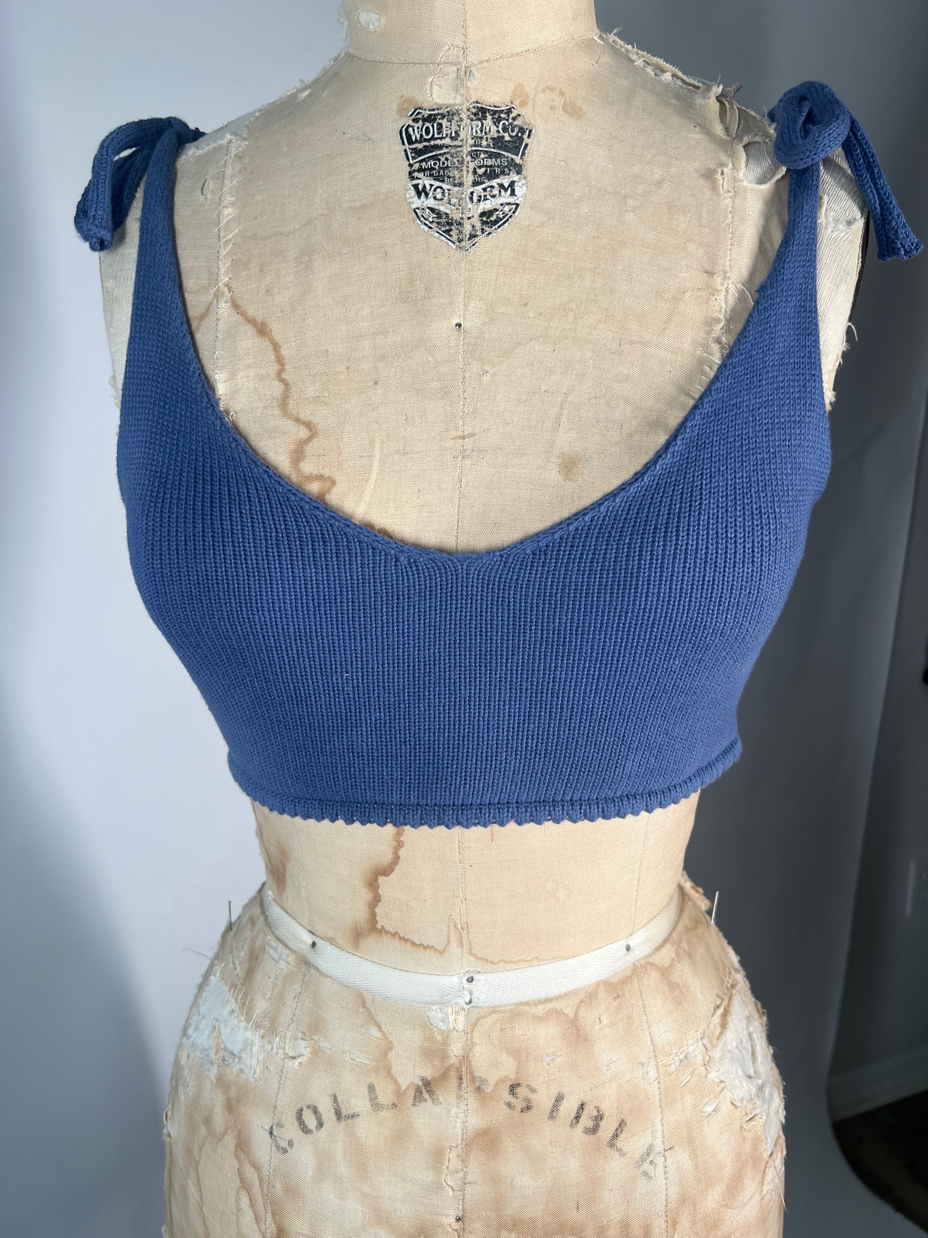 Reversible shoulder tie bra top